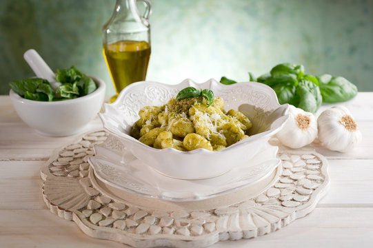 Pesto Gnocchi - Gnocchi Al Pesto