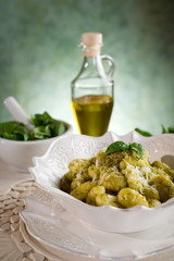 pesto gnocchi - gnocchi al pesto