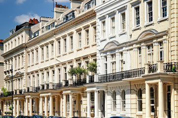 Fototapeta na wymiar Elegancki budynek apartamentowy w Notting Hill, Londyn.