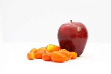 Apple red and tomato1