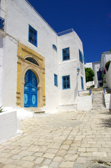 Sidi Bou Said sous un ciel bleu