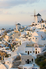 Fototapeta premium Miejscowości Oia na wyspie Santorini, Grecja