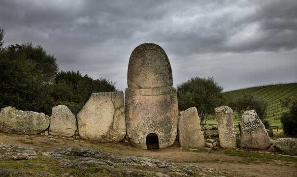 Monumento megalitico (Cerde&ntilde;a)