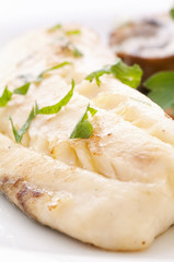 Tilapiini Filet mit Champinon