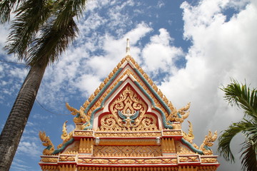Fototapeta premium art carving on archway, Wat Aphisit, Mahasarakam