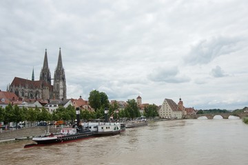 Regensburg, Donau, Dom, Steinerne Br&uuml;cke