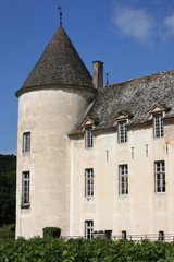 Fototapeta na wymiar Une tour du chateau de Savigny-les-Beaune