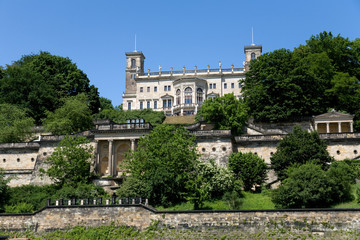 Schloss Albrechtsberg am Elbufer in Dresden