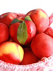 cestino di pesche