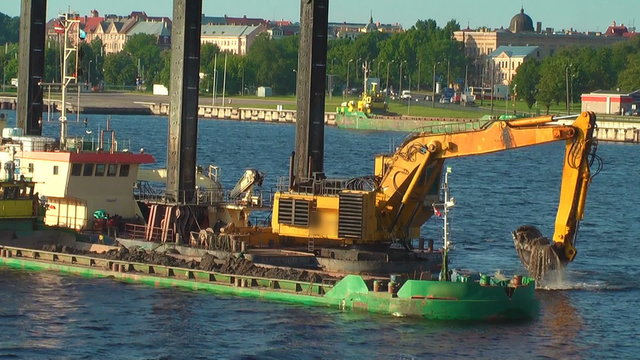 Aqua excavator (side view)