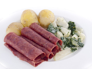 Corned beef mit Kohlrabi