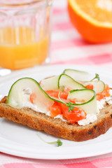 Toast with vegetables and fish
