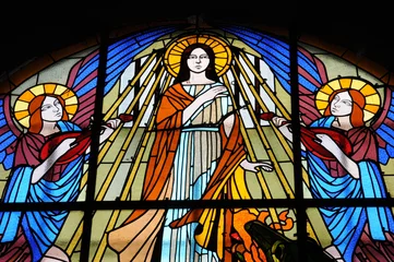 Selbstklebende Fototapeten France, vitraux de l’église de Maissemy © PackShot