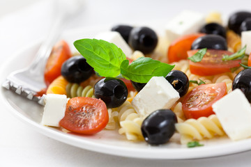 Pasta salad with goat cheese