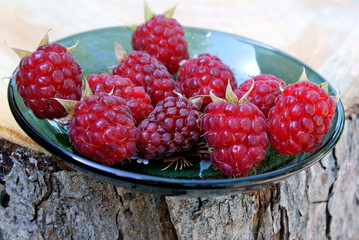 ripe appetizing raspberry