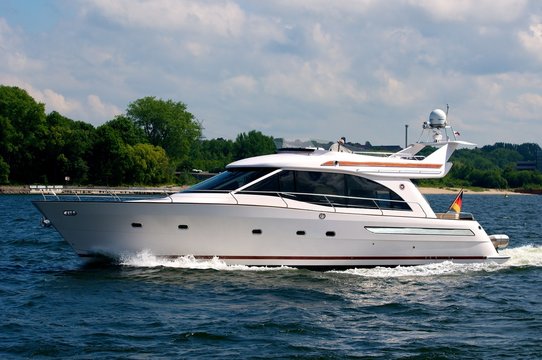 Motor Yacht