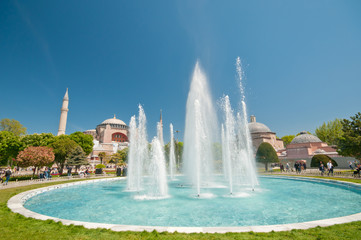 Fototapeta premium Hagia Sofia and fountain