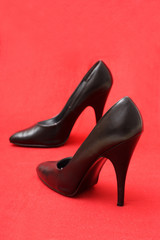 schwarze pumps high heels