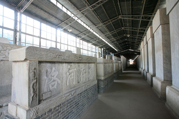 closeup of Concrete pillar supporting the roof