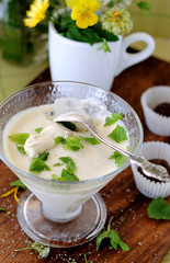 Home made mint ice cream (cream, milk, peppermint  juice...)