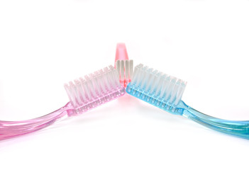 3 Toothbrushes