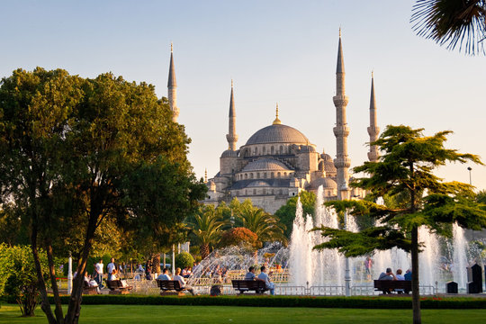 Vor der Blauen Moschee, Istanbul, Türkei