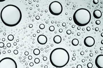 Wasser. Water. Aqua. H2O.