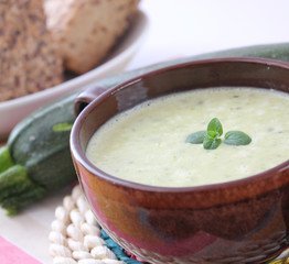 Zucchinicremesuppe
