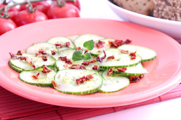 gurkensalat mit Paprika