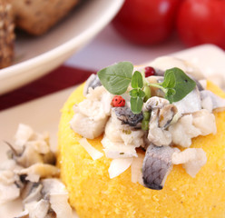 Polenta mit Fisch