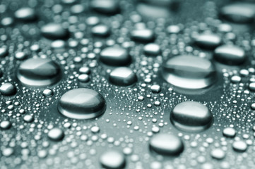 Wasser. Water. Aqua. H2O.