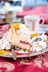 cake with peaches