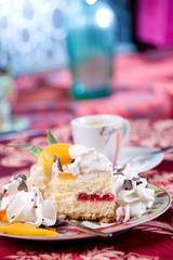 cake with peaches