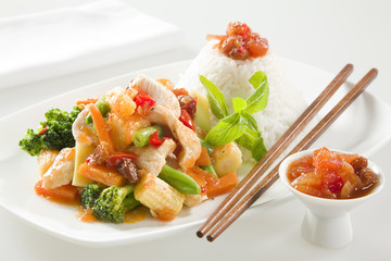 CHICKEN STIR FRY WITH RICE