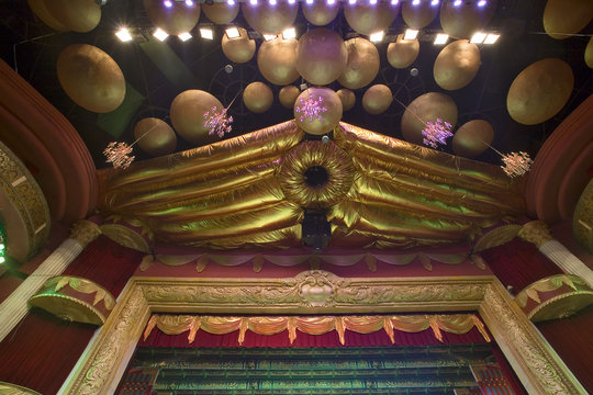 chine; xi'an : opéra; plafond