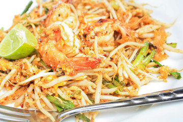 Fried noodle with shrimp