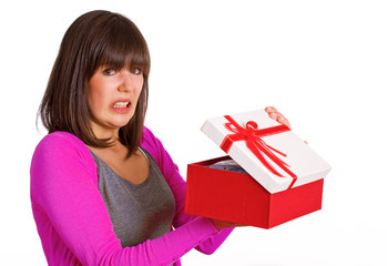 Frau mit schlechtem Geschenk
