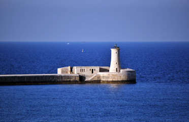 Malta, Il faro di Valletta