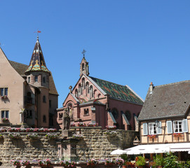 Obraz premium Burg und St. Leo-Kapelle in Eguisheim