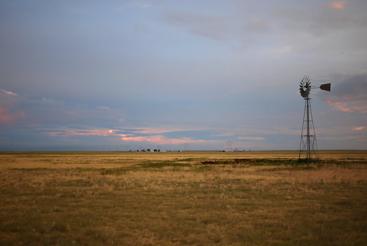 Windrad USA am Abend