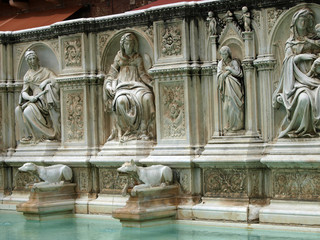 Fototapeta na wymiar Fonte Gaia (Fountain of Joy), Piazza del Campo, Siena.