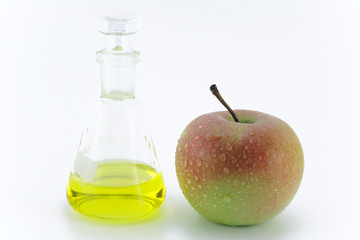 apfel mit laborkolben