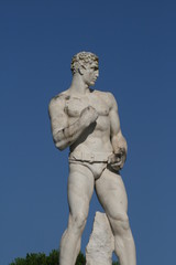 Roma, statua dello stadio dei marmi