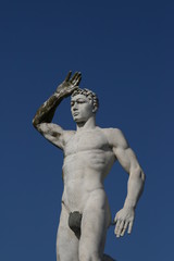 Roma, statua dello stadio dei marmi