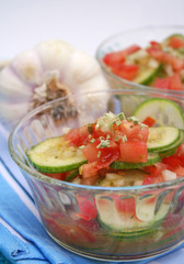 gurkensalat mit Tomate