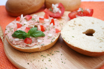 Teewurstbagel