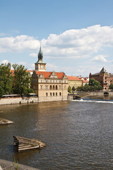 Museo Smetana a Praga visto dal ponte Carlo