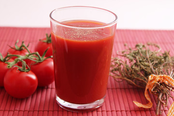 frischer Tomatensaft