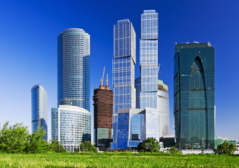 Fototapeta premium view of the skyscrapers