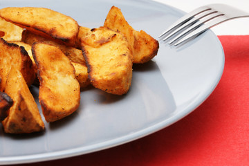 herzhafte Kartoffelecken mit Dipp